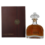 Gran Patrón Tequila BURDEOS Añejo 100% de Agave 40% Vol. 0,7l dans une caisse en bois